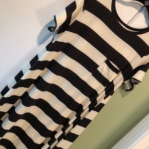 Gently used black/cream Carly